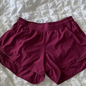 Lululemon Hotty Hot 4 inch Short
